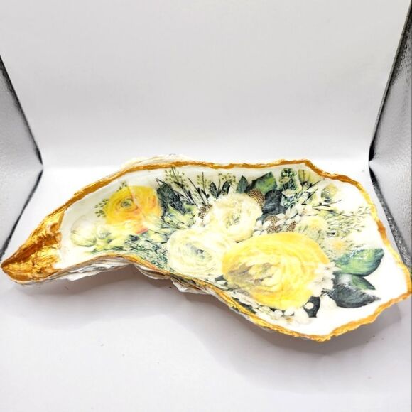 DECOUPAGE HUGE OYSTER SHELL - Picture 1 of 3